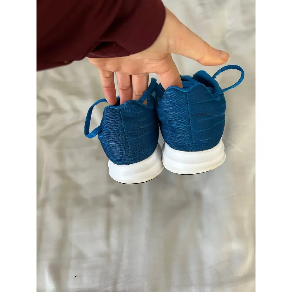 Nike blue tie sneaker size 5
